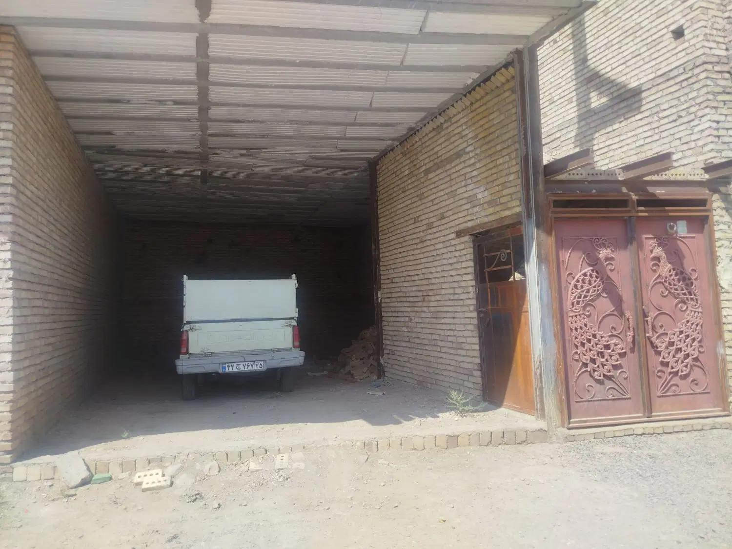 ساختمان نیمه کاره