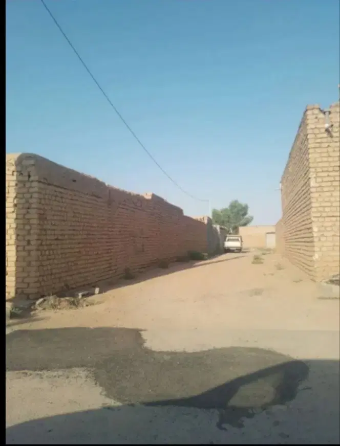 زمین فروشی