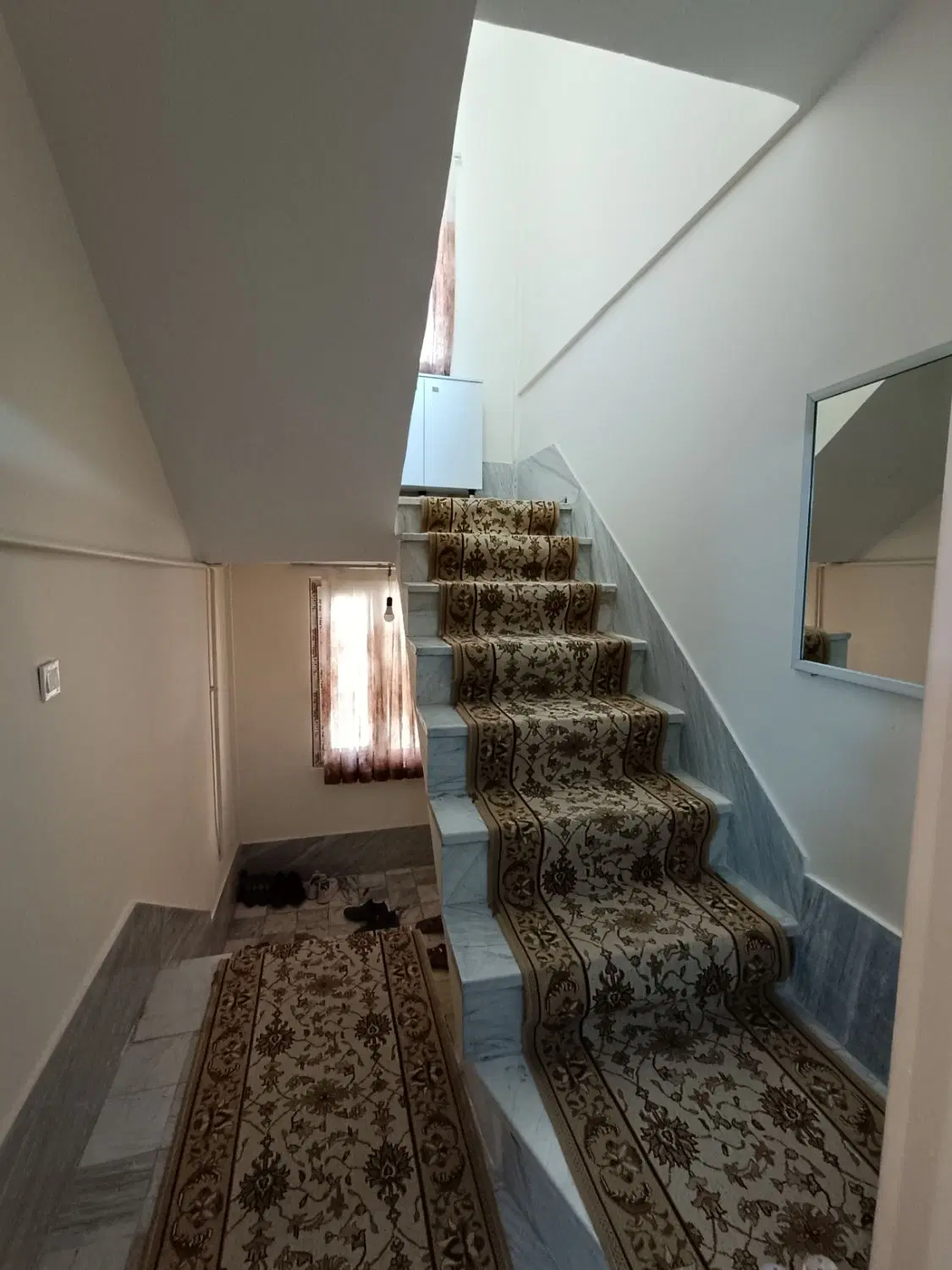 خانه دو طبقه دربست