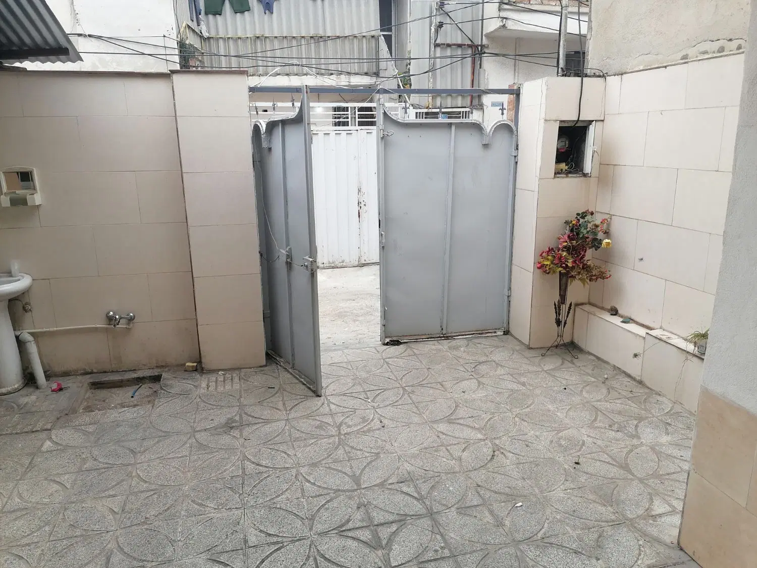 خانه ویلایی کوی انقلاب