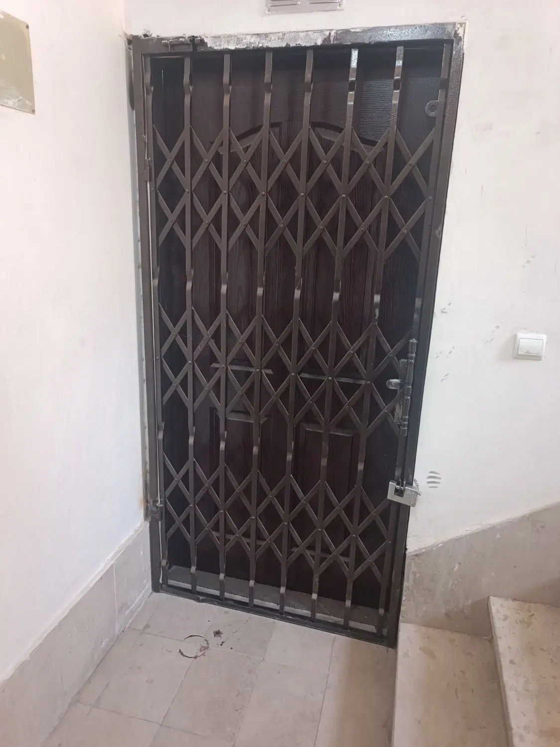 فروش اپارتمان فاز۶ هسا۱