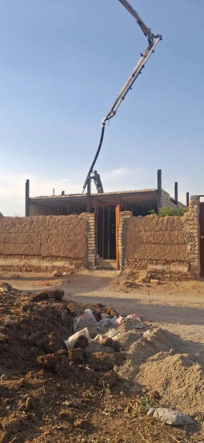 ساختمان نیمه کاره
