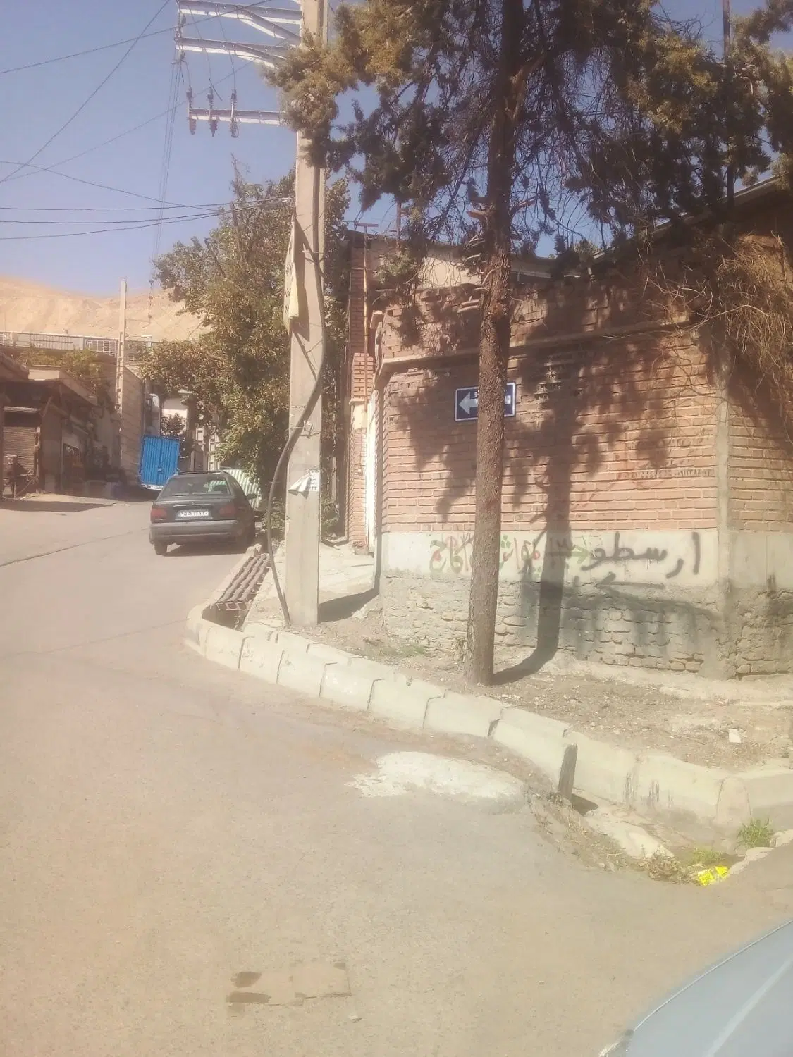 یک کارخانه صنعتی ۵۰۰متری در کمرد