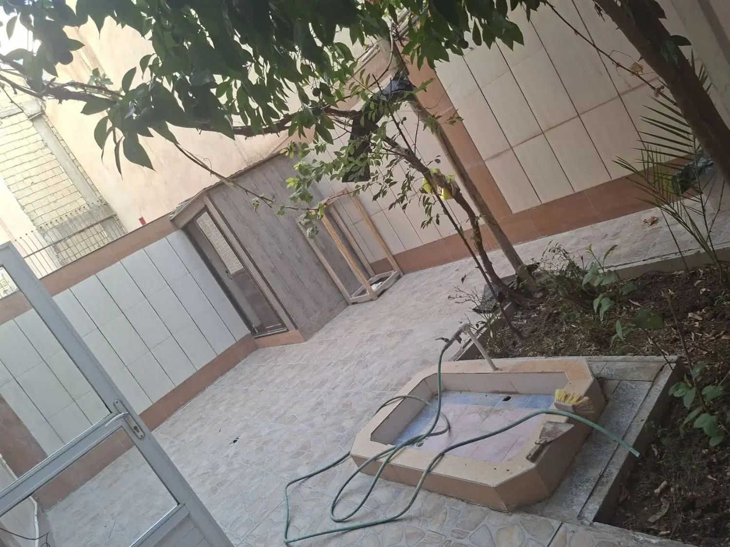 سوئیت ۴۰ متری دارای حیاط اختصاصی