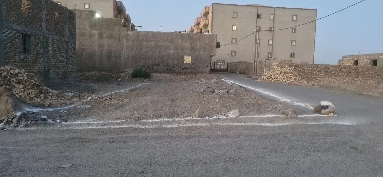 زمین فروشی