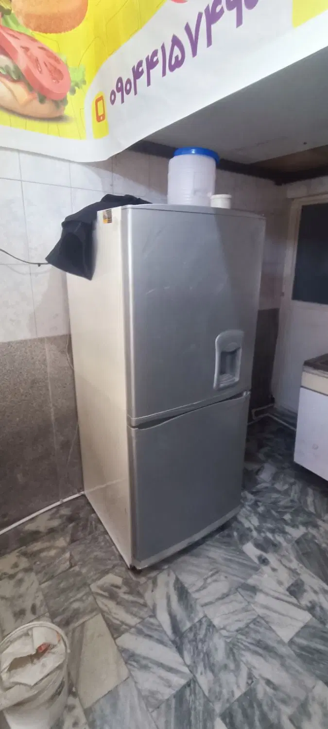 واگذاری ساندویچی