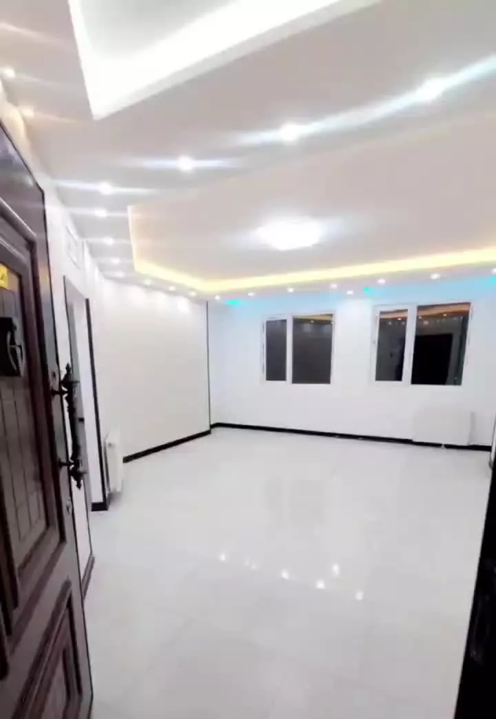 واحد 90 متری فول امکانات