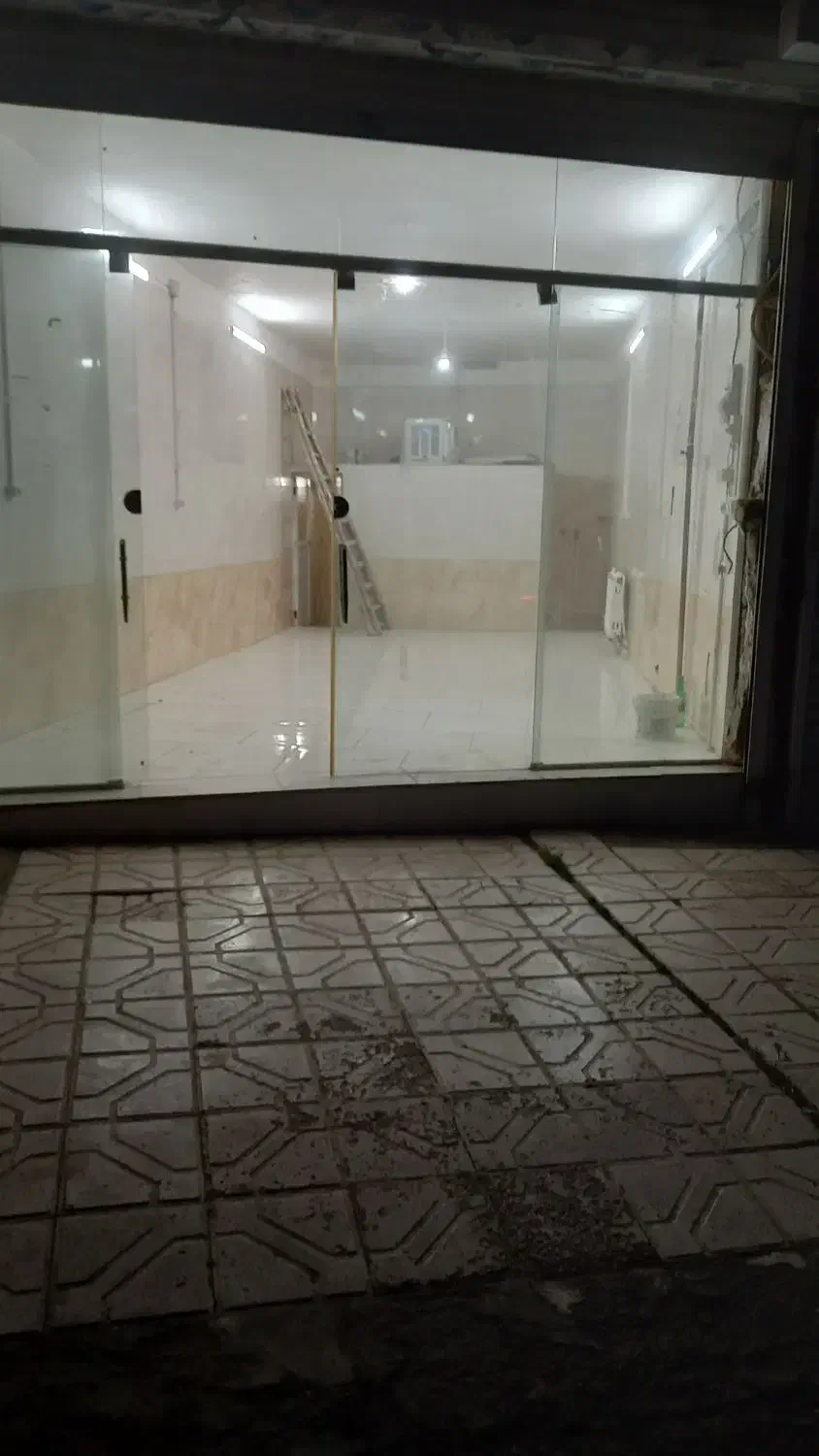 مغازه فروشی