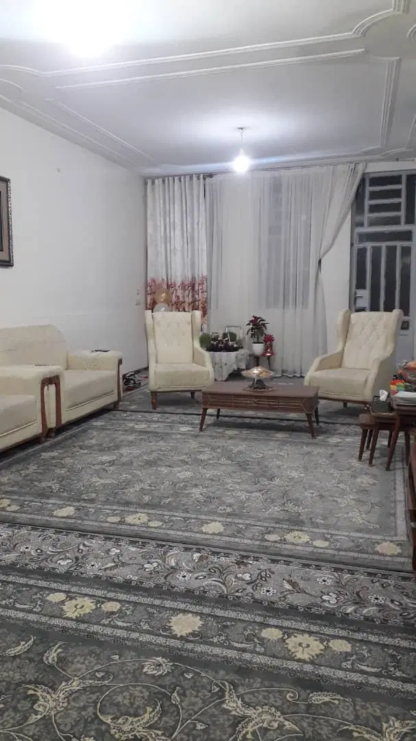 اجاره ویلایی ۲۰۰متری خیابان اول