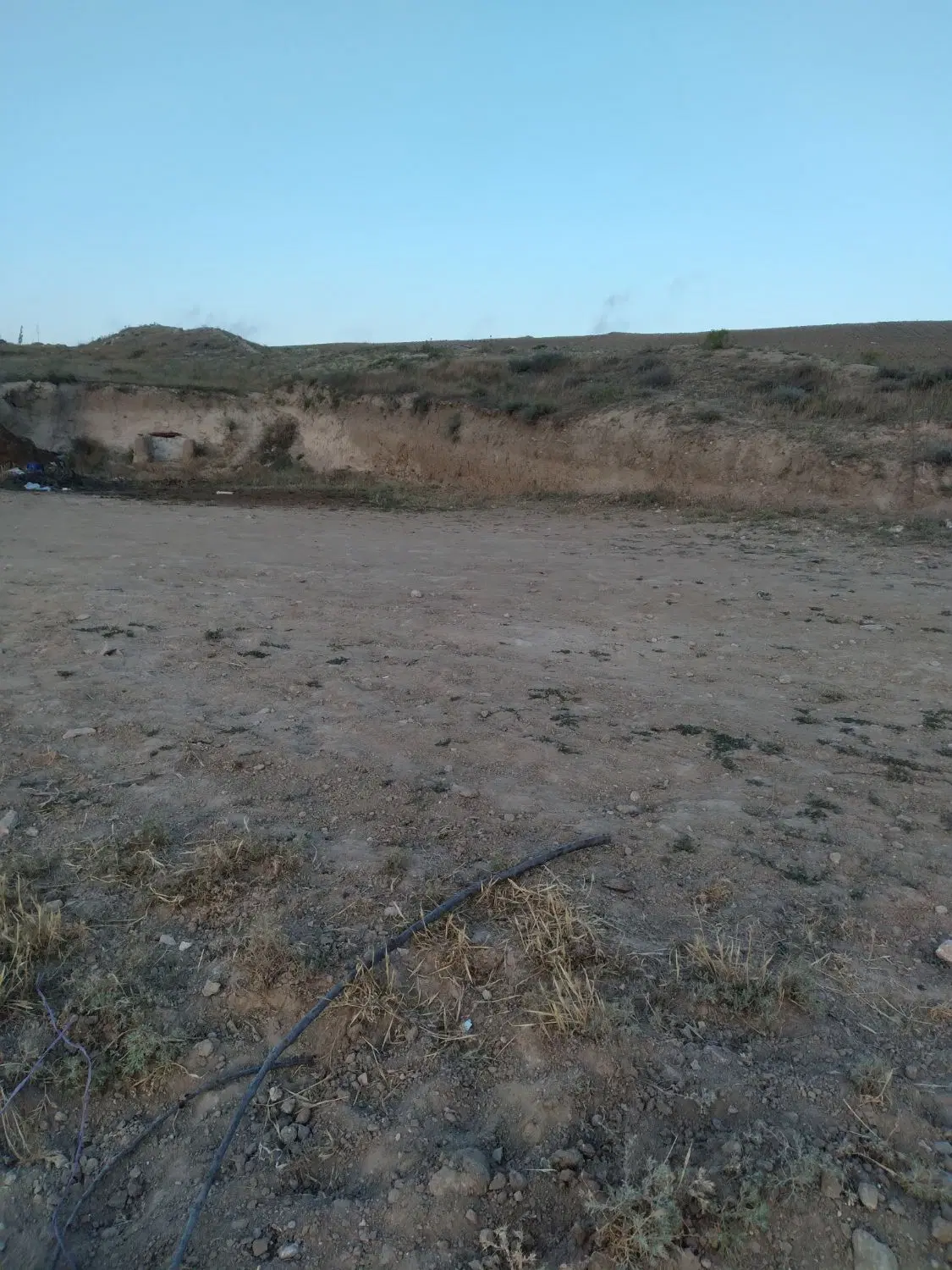 زمین  واقع در شام اسبی  به متراژ  ۱۲۰ متر ۸در ۱۵