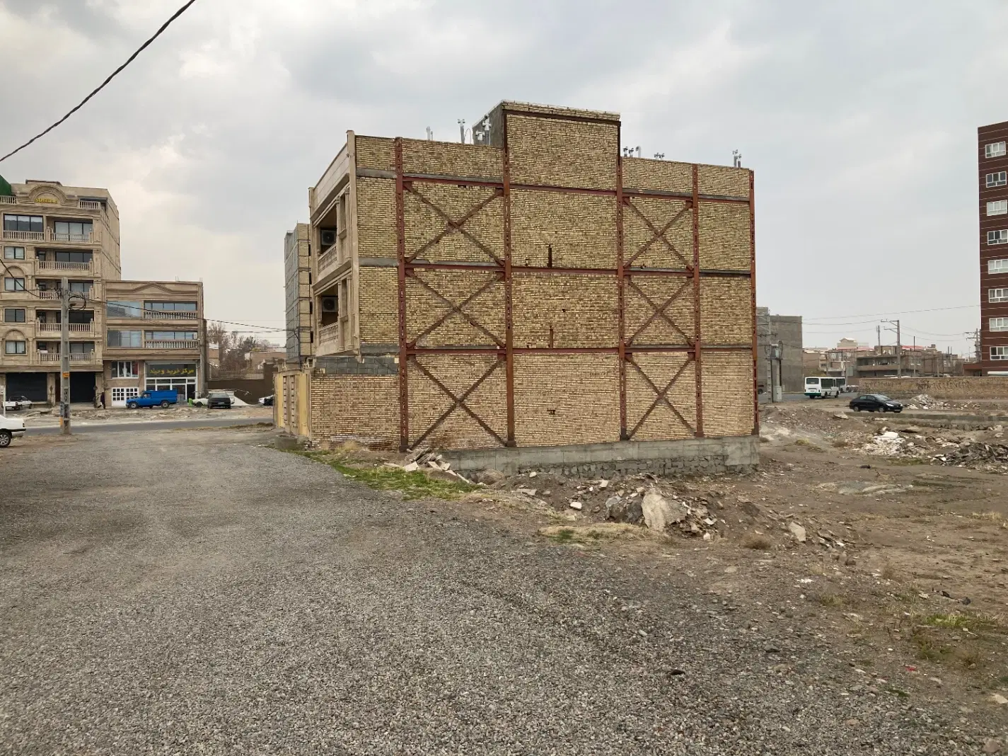 زمین مسکونی
