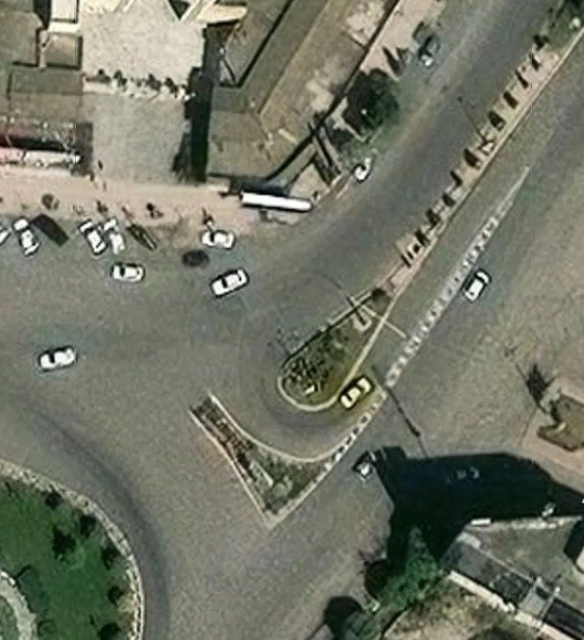 مغازه میدان قایم