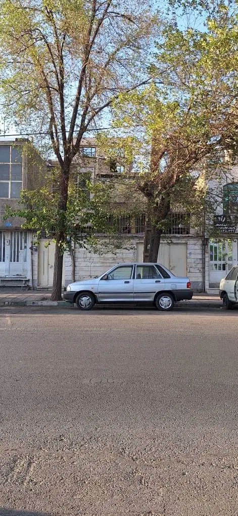 ملک کلنگی تجاری و مسکونی