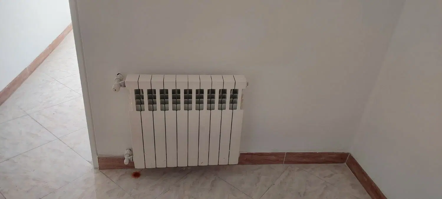 ۴۰ متری تک واحدی+پارکینگ اختصاصی