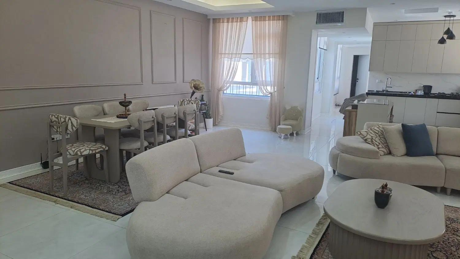 آکواریوم (آپارتمان) فروشی
