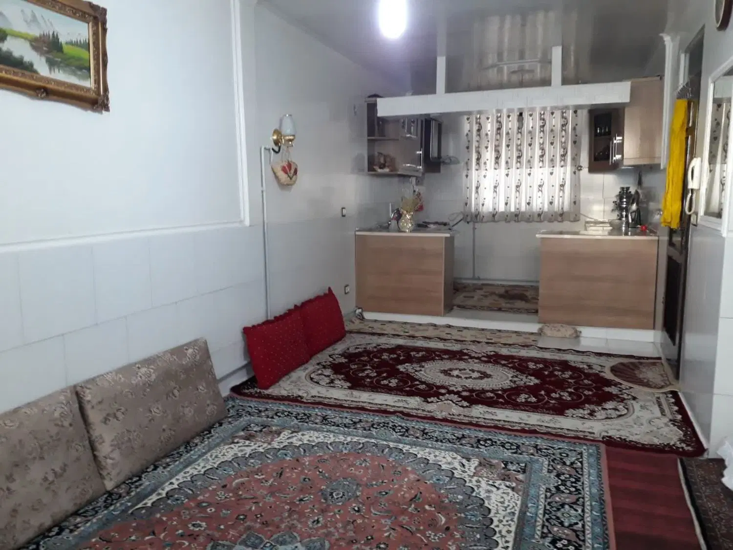 ساختمان سه طبقه درشهرک وحیدیه رباط کریم