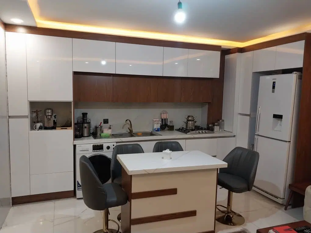 فروش ۵۵متری نما تراورتن_سالن پرده خور_فردوس