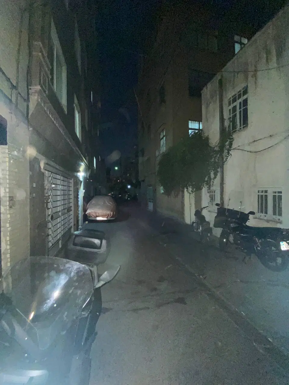 ۱۱متر دربستی سند تک برگ خ نواب کمیل