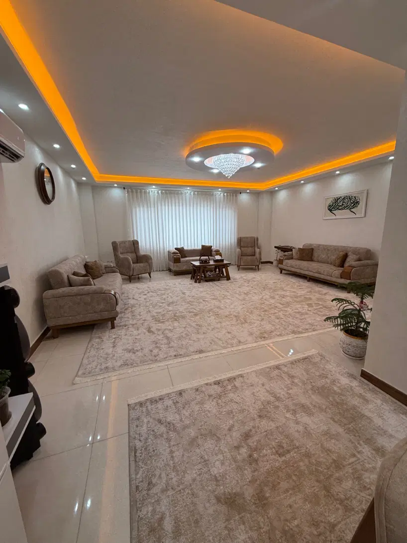 آپارتمان نوساز دو خواب دو پارکینگ اختصاصی