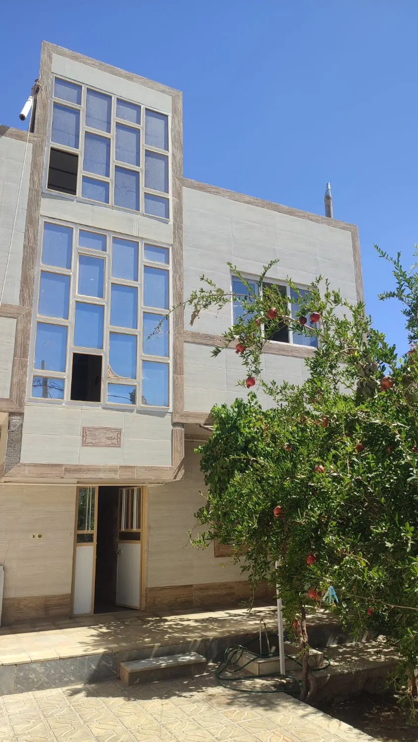 منزل مسکونی دو طبقه