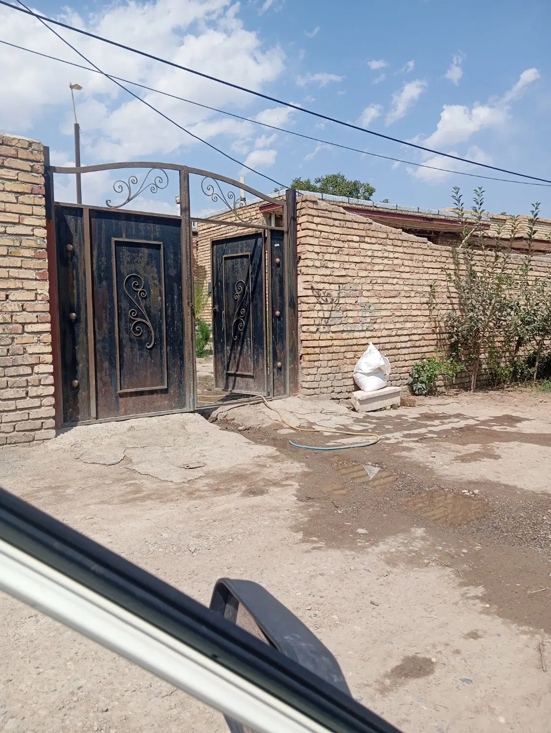 ساختمان نیمه ساخت
