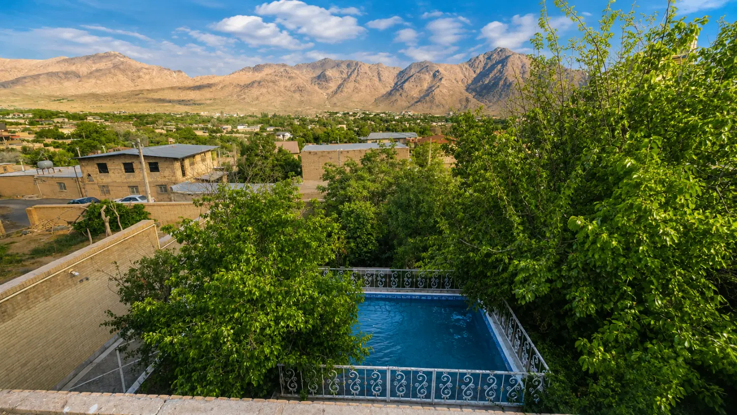 خانه‌باغی در منطقه سانیج