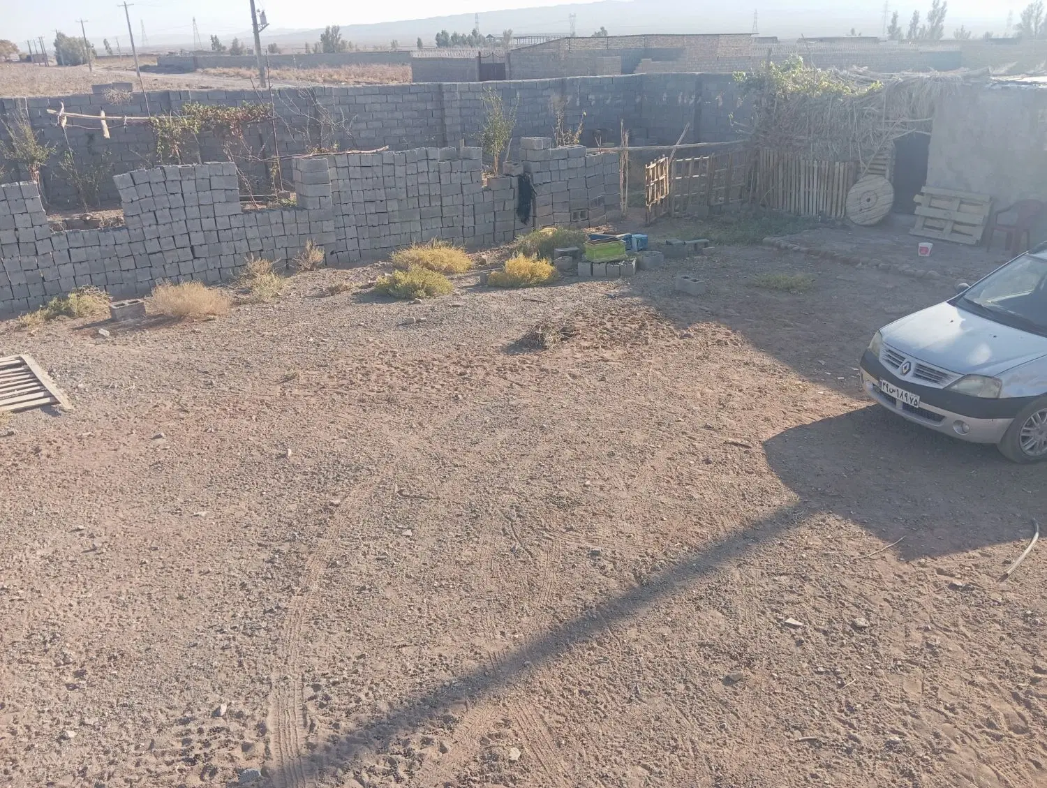زمین فروشی