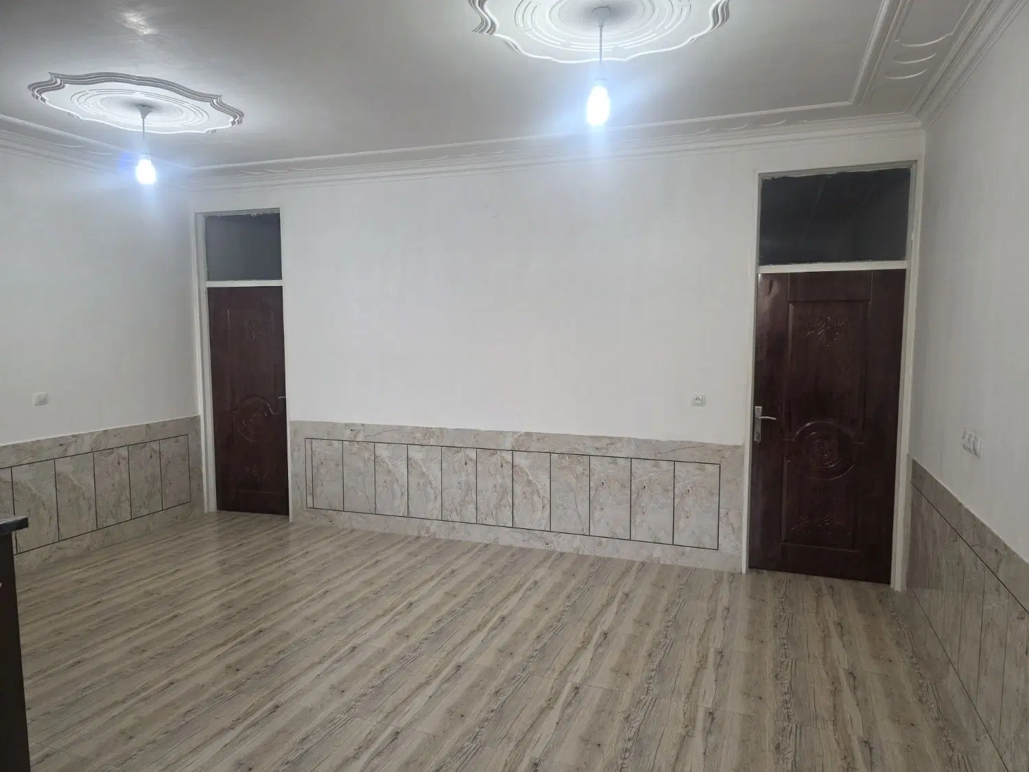 اجاره طبقه بالا طیب و پشته حسین آباد