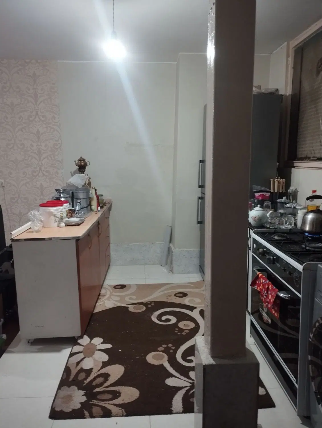 رهن کامل آپارتمان در آخر خیابان مفتح