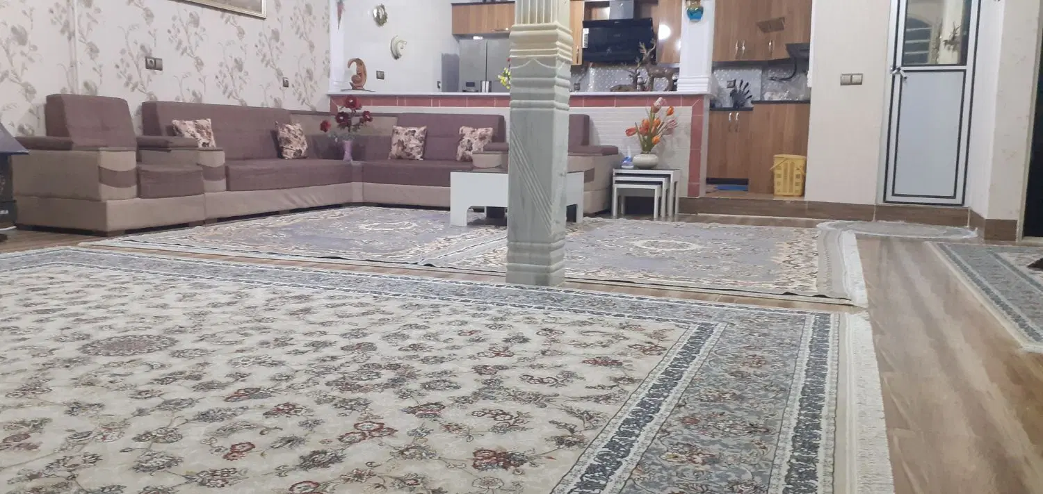 خانه ویلایی۱۸۰متر دو طبقه جنوبی گلدش غربی ارم۱۶۸۰۰