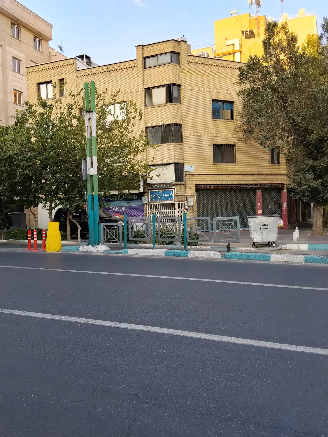 اجاره آپارتمان 50 م تهران نبش ورشو حافظ