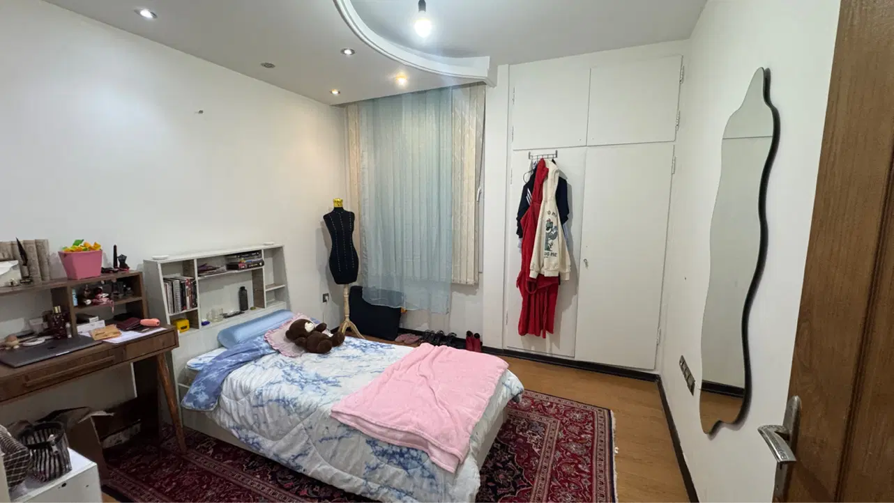 یک واحد۱۳۵متری بازسازی شده