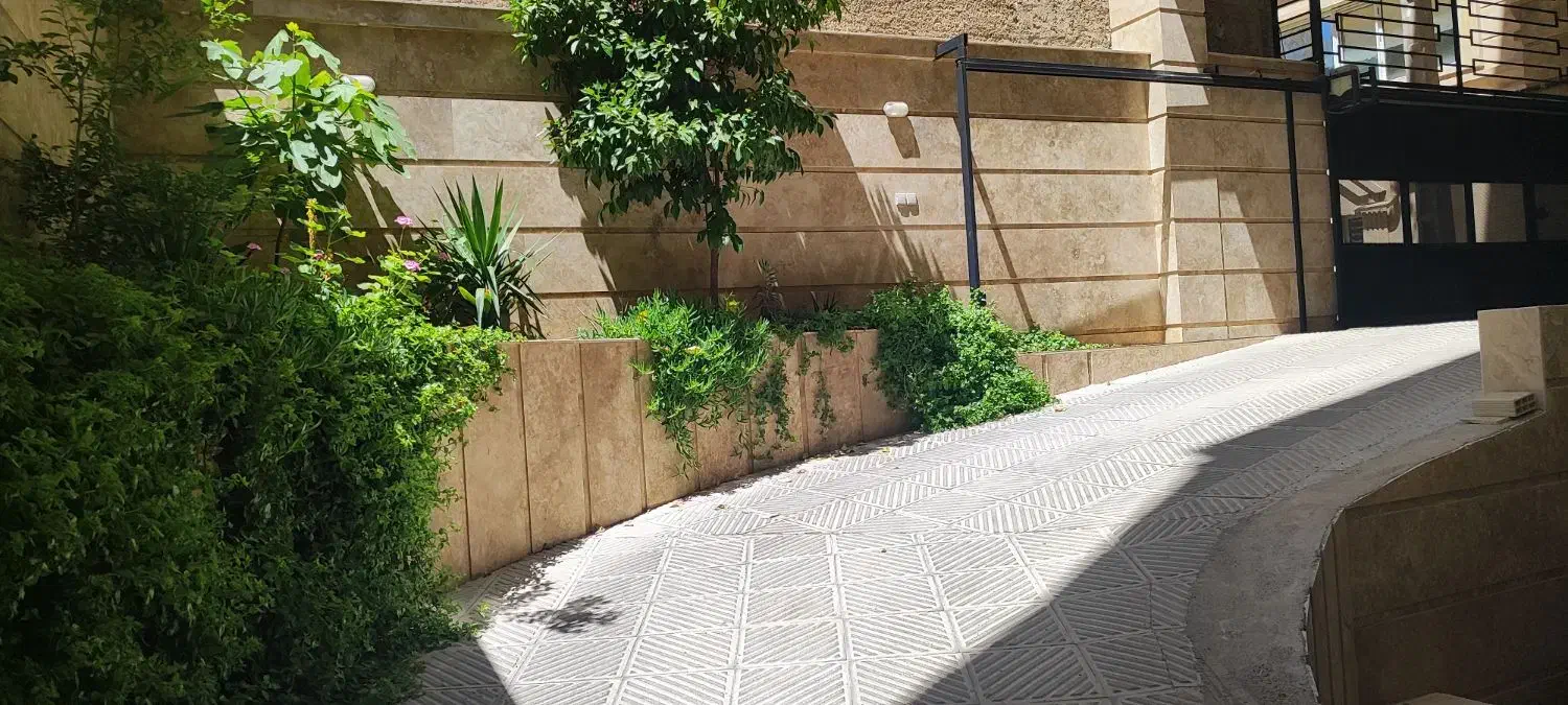 250متر زمین زنبق