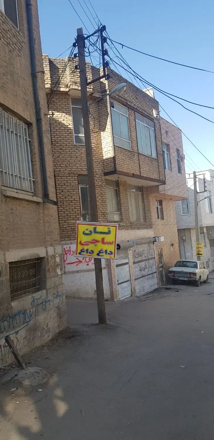 دو طبقه آپارتمان شریعتی