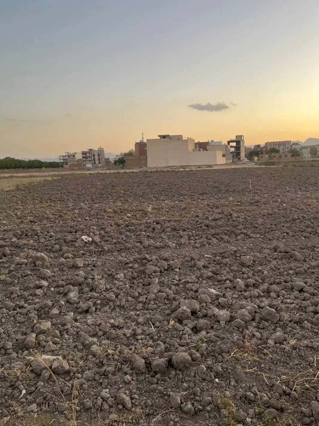 زمین ۱۷۱ متری خیابان معراج