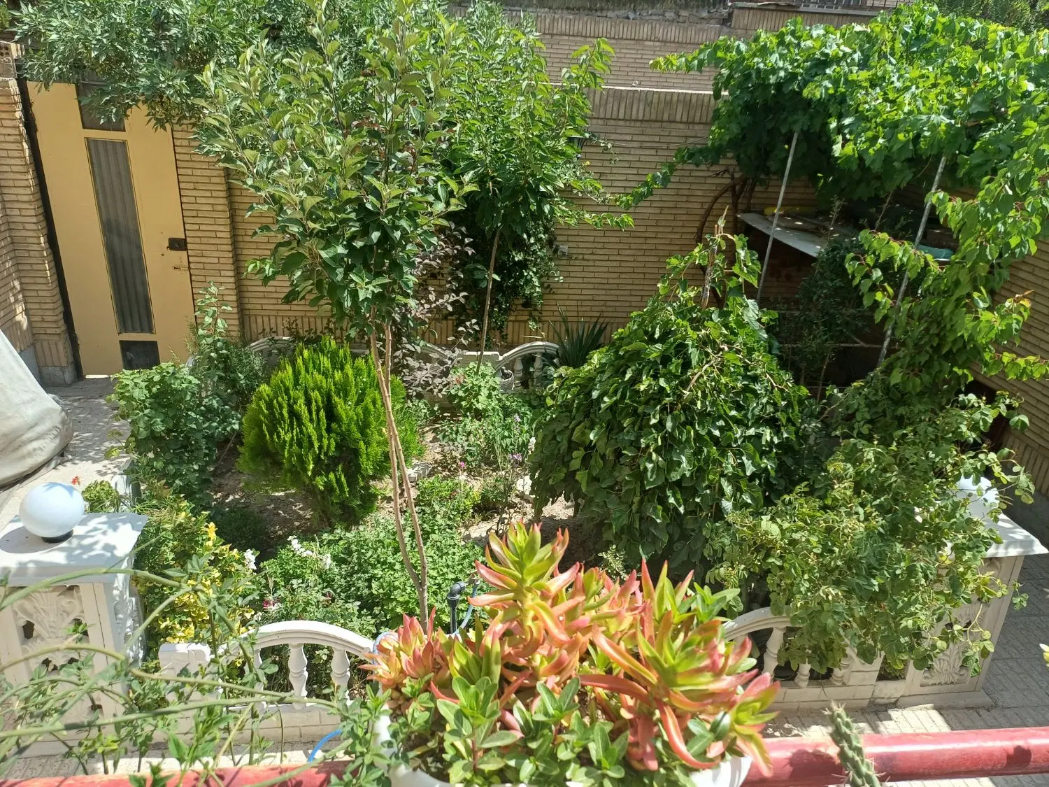 طبقه دوم از منزل ویلایی