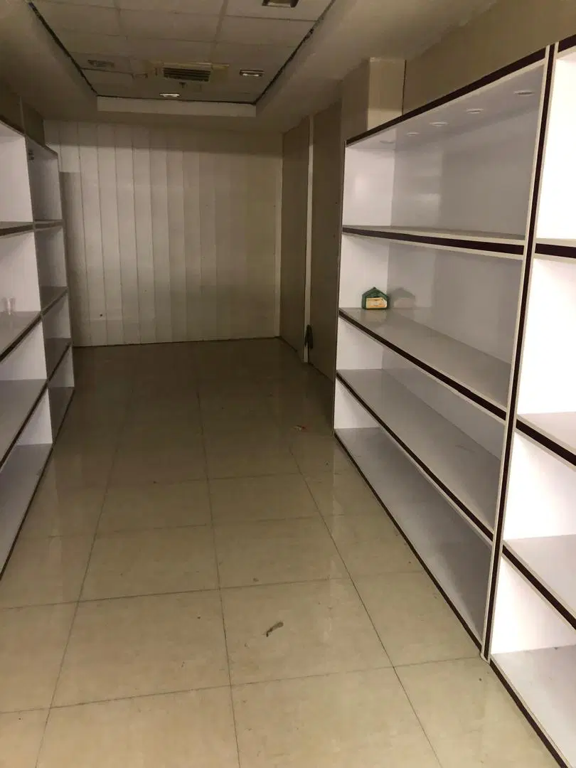 مغازه در خیابان صابونیان