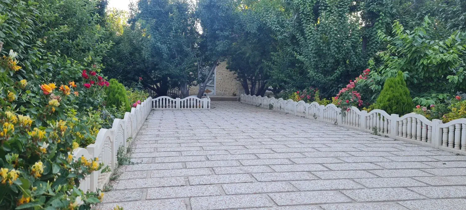 فروش _باغ ویلای_ ۷۱۵متری_ شهریار کردزار