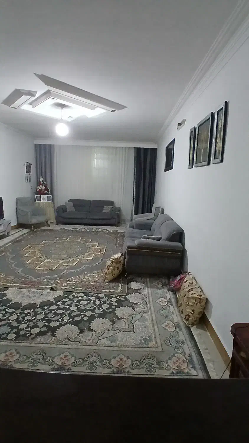 آپارتمان ۱۱۵متری با حیاط اختصاصی در چراغچی ۹