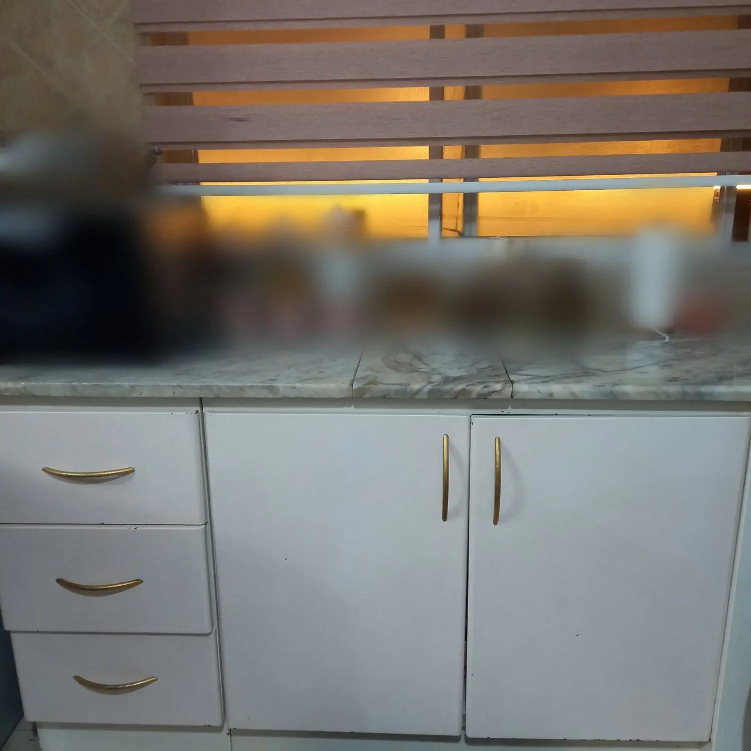 فروش تک واحدی در طبقه۲ با حیاط اختصاصی (تراس)