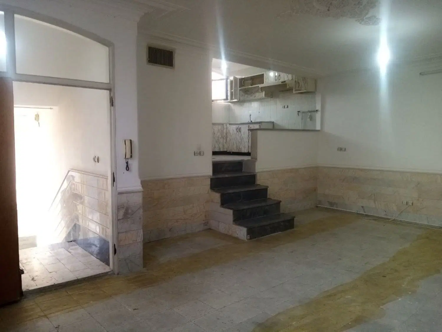 منزل اجاره ای، دربست، دو طبقه مجزا
