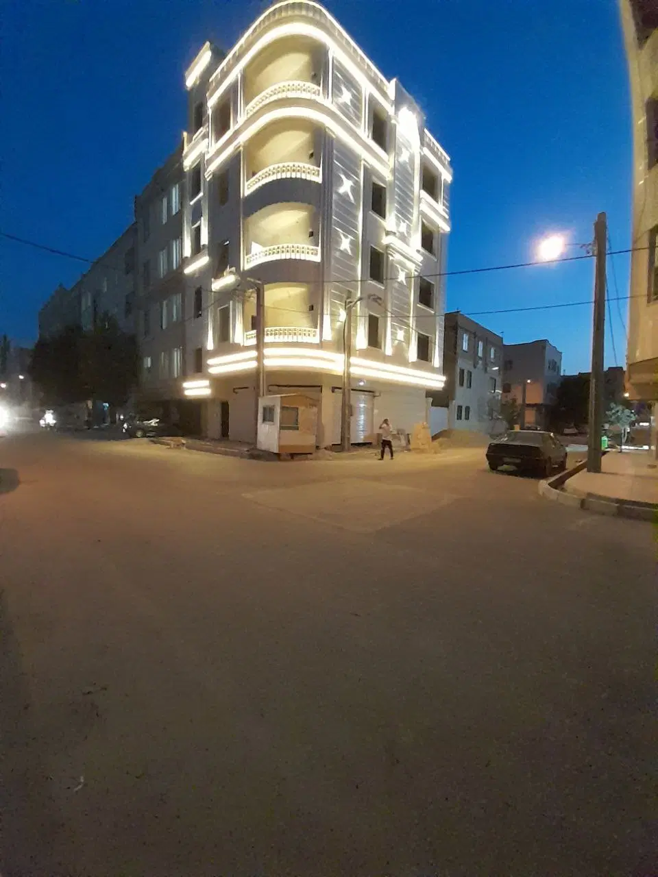 تکواحدی ۱۰۵ متری