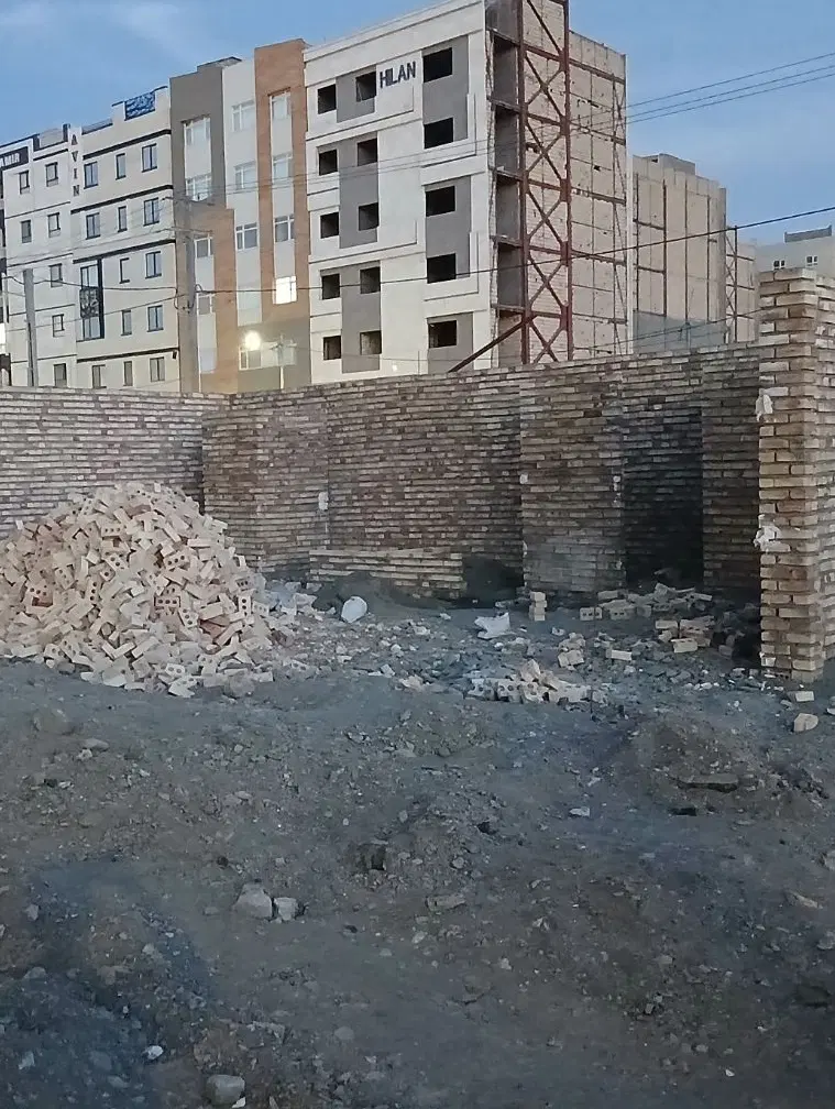 زمین سایت اداری ۵ سهم کامل