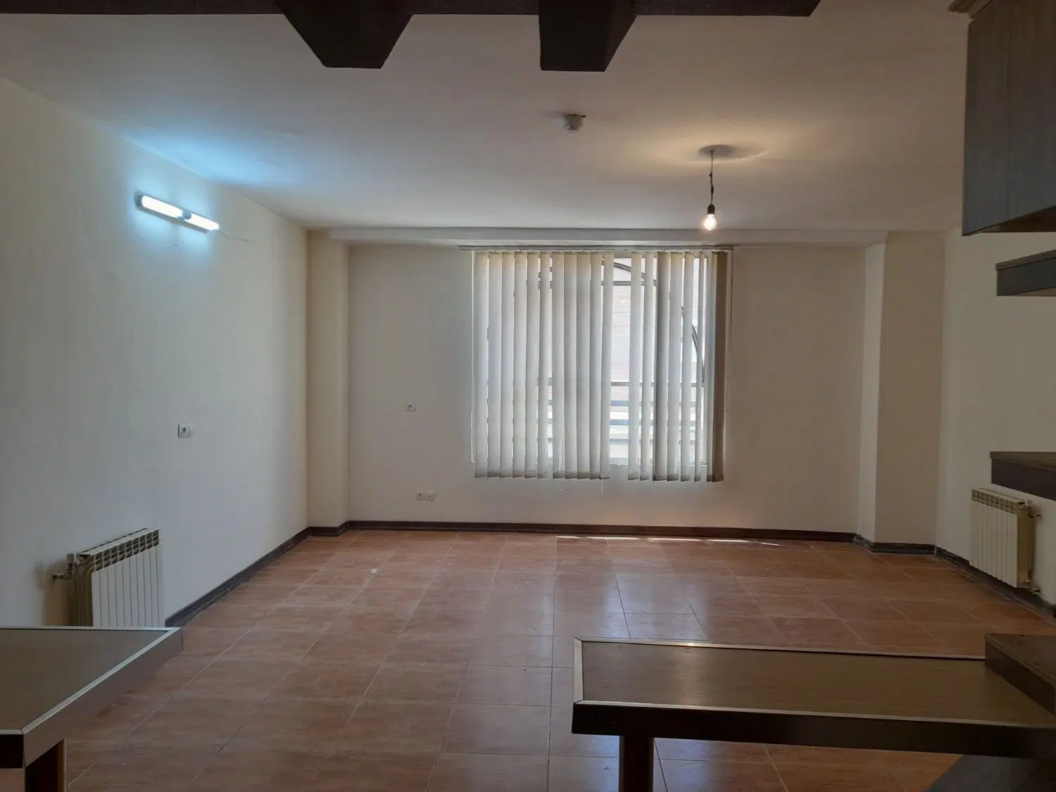 ۹۰ متر کنار گذر خرازی بدون سرویس شارژ