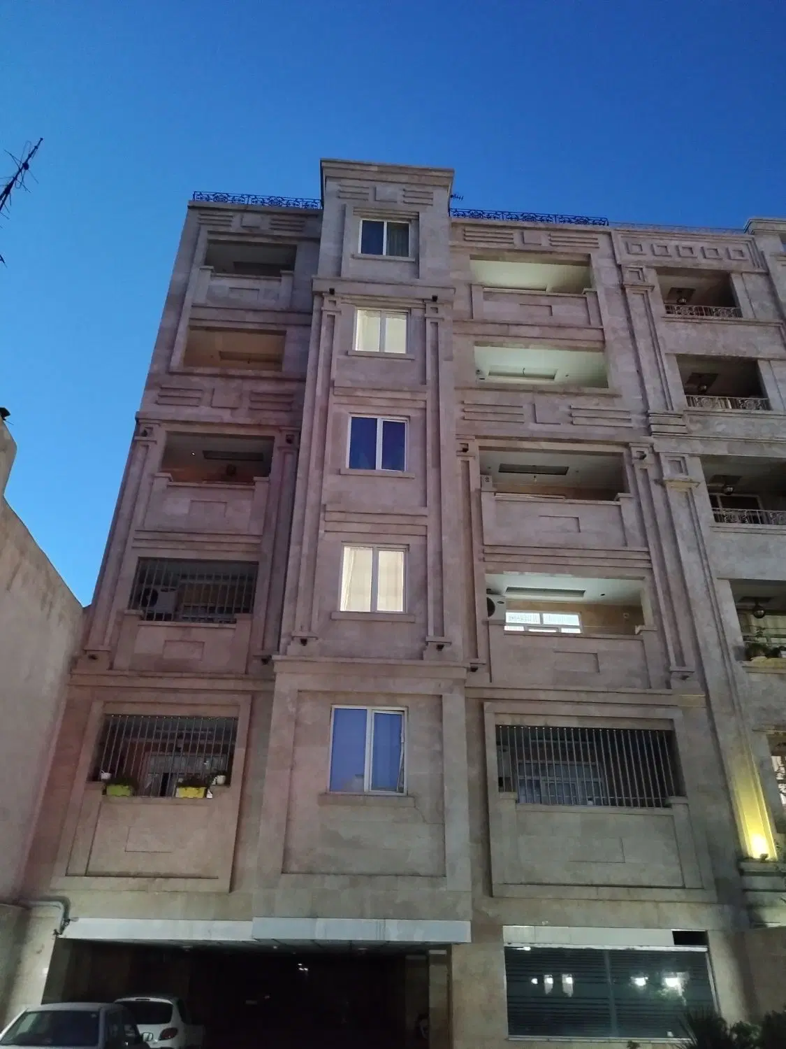 کوکب شرقی130مترسندداررهن واجاره فول
