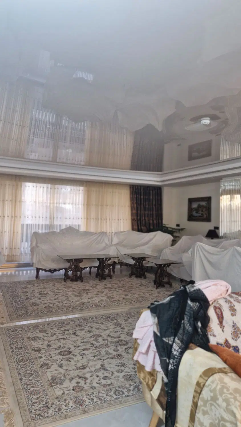 آپارتمان  ۲۰۰ متری