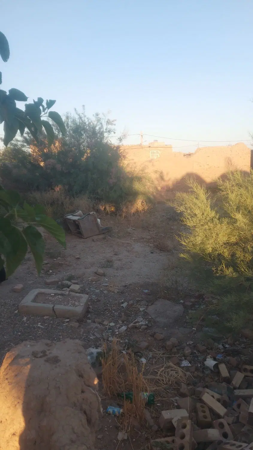 450متر هست قیمت 800000000ملیون ‌قول نامه هم داره