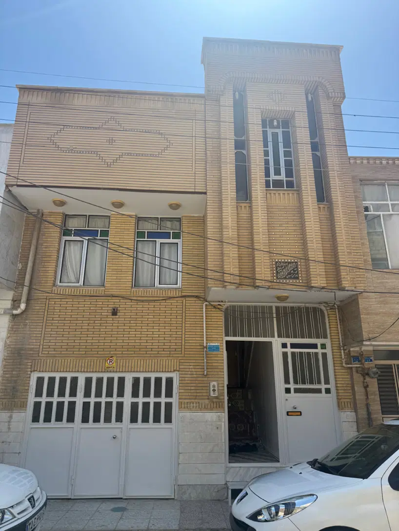 ویلایی مسکونی ۱۵۰ متر دو طبقه