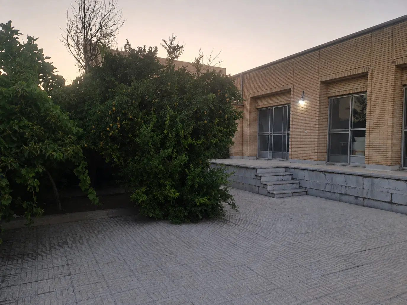۳۰۰متر ملک ارزشمندA4-روبه فضای سبز-پتانسیل 3طبقه