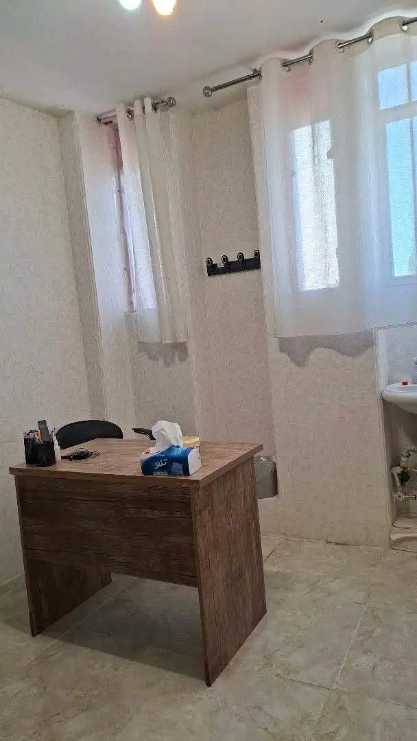 دفتر کار خیابان بهمنیار